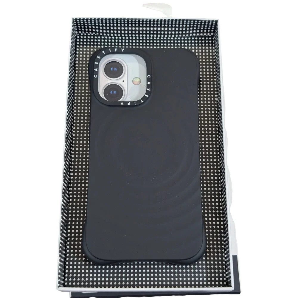 Q4O‎ Casetify Ripple Case iPhone 16 Black Silicone MagSafe Compatible open box